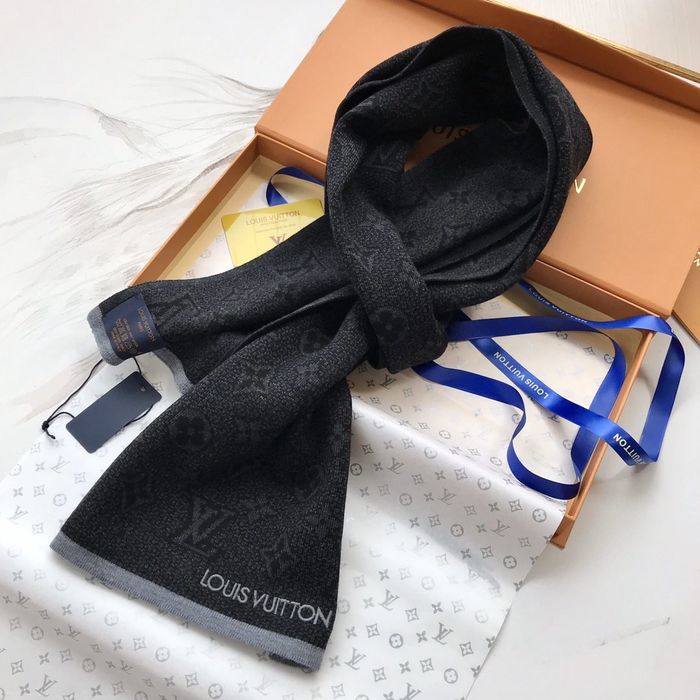 Louis Vuitton Scarf LV00024